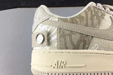 Resilient 294 NIKE AIR FORCE1 TRAVIS SCOTT CN2405-902