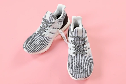 4211 Adidas Ultra Boost 4.0 Size 8  Black   White Oreo Running Footwear BB Versatile 1897