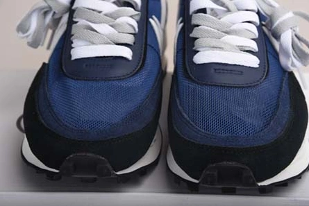 Lightweight Sacai x Nike BV0073 401 1162