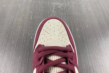 Skate Like a Girl x Nike SB Dunk Low DX4589-600 Trendsetting 1049