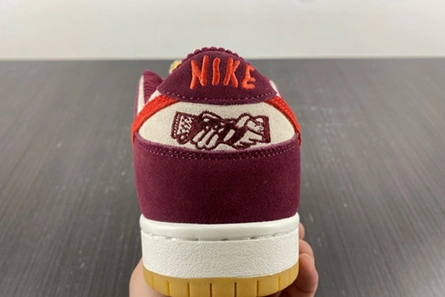 Skate Like a Girl x Nike SB Dunk Low DX4589-600 Trendsetting 1049