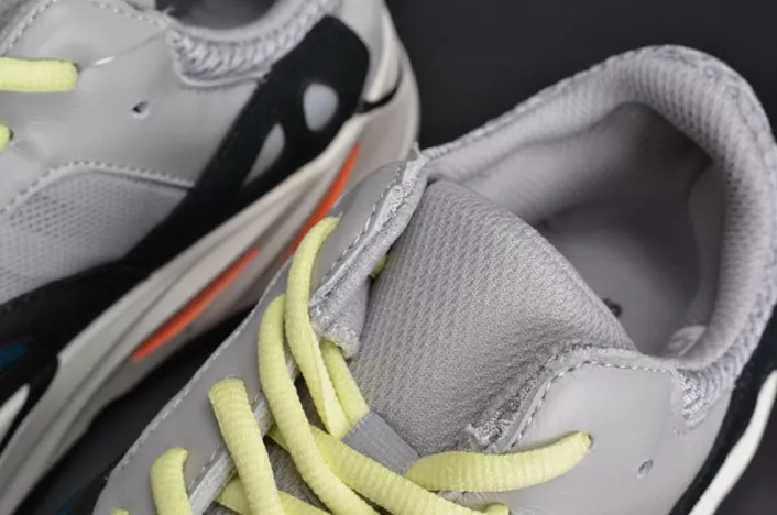 5522 Adidas Yeezy 700 Boost Wave Runner B Durable 1773