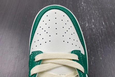 GoodFit 8462 Nike Dunk Low Malachite University Gold (Women's)  FB7173- 1005