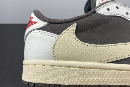 Sophisticated Travis Scott x Air Jordan 1 DM7866-162 182