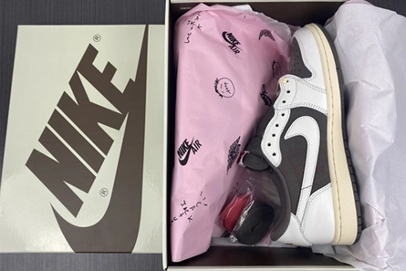 Sophisticated Travis Scott x Air Jordan 1 DM7866-162 182