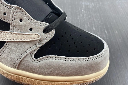 Practical Travis Scott x Air Jordan 1 low DM7866-010 184