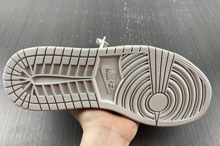 Practical Travis Scott x Air Jordan 1 low DM7866-010 184