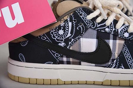 Breathable Travis Scott x Nike SB Dunk Low TS CT5053-001 1195