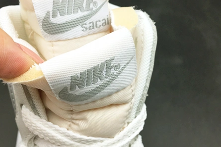 Modern 2812 NIKE BLAZER HIGH SACAI WHITE BV0072- 1593