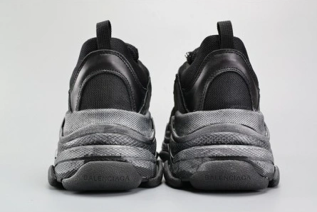 WellDesigned 3320 BALENCIAGA BLACK TRIPLE S TRAINER W06G 2071