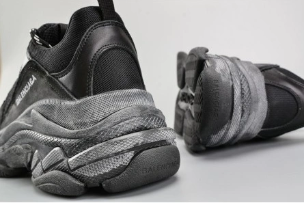 WellDesigned 3320 BALENCIAGA BLACK TRIPLE S TRAINER W06G 2071