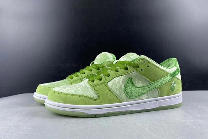Timeless 2423 Strangelove x NK Sb Dunk Low 2020 CT2552- 1147
