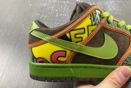 WellDesigned 537 Nike SB Dunk Low De La Soul (2015)  789841- 932