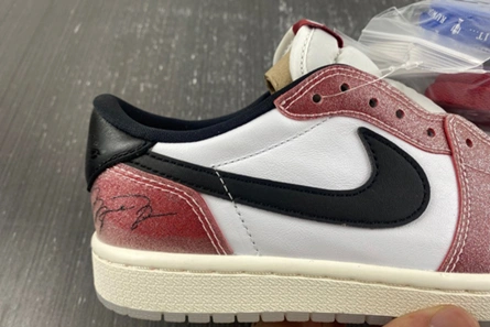 Classic Trophy Room x Air Jordan 1 High OG FN0432-017 111