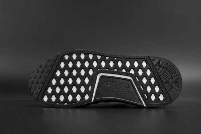 1987 ADIDAS NMD R1 PK PRIMEKNIT BLACK   WINTER WOOL BB Compact 1846