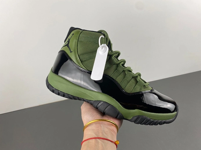 Vibrant 5912 Air Jordan 11 CT8012- 672