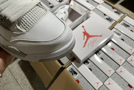 Vibrant 7304 Air Jordan 4 Retro White Oreo CT8527- 509