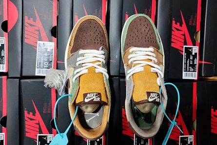 Timeless 2352 Jordan 1 Retro Low OG Zion Williamson Voodoo  DZ7292- 153