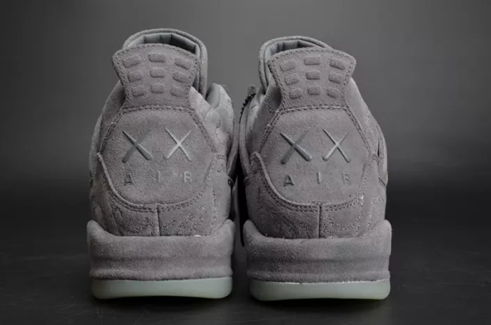 Bright 279 KAWS x Air Jordan 560