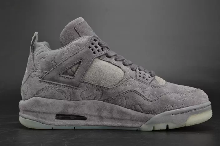 Bright 279 KAWS x Air Jordan 560