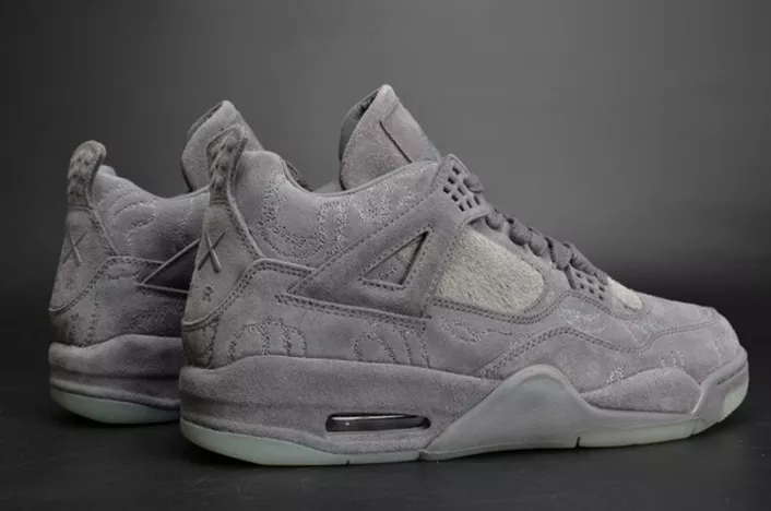 Bright 279 KAWS x Air Jordan 560