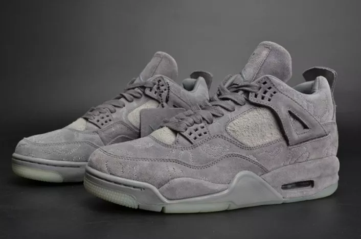 Bright 279 KAWS x Air Jordan 560