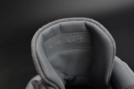Bright 279 KAWS x Air Jordan 560