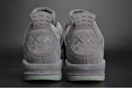Bright 279 KAWS x Air Jordan 560