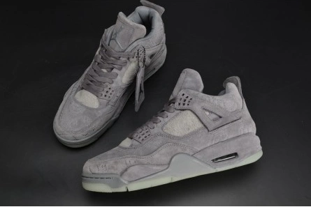 Bright 279 KAWS x Air Jordan 560