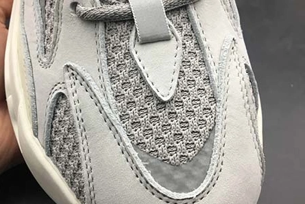 WellDesigned 3995 adidas Yeezy Boost 700 v2 Static EF 1760