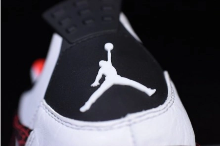 Flexible 6062 Air Jordan 4 Hot Lava 308497- 541