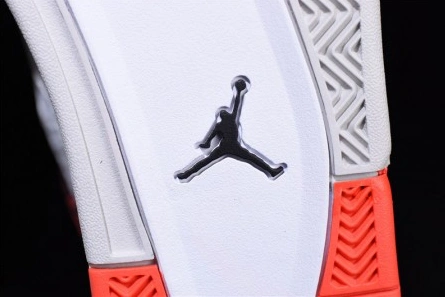 Flexible 6062 Air Jordan 4 Hot Lava 308497- 541