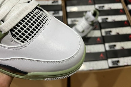 Sleek 340 Air Jordan 4 “Seafoam” AQ9129- 495
