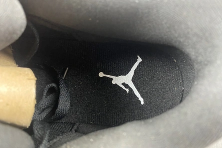 Cozy 7372 Jordan 3 Retro Cyber Monday  136064- 369
