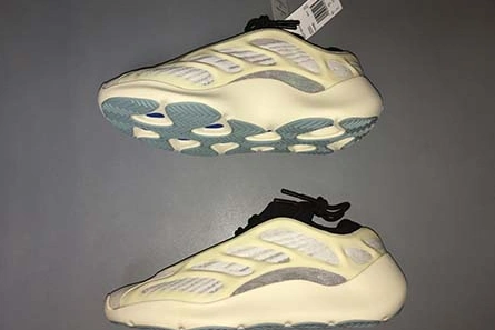 YEEZY BOOST 700 V3 'AZAEL' - ADIDAS - FW4980 Comfortable 1712