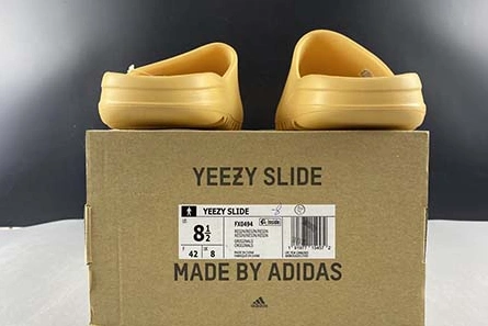 YEEZY SLIDE DESERT SAND - FW6344 Sophisticated 2091