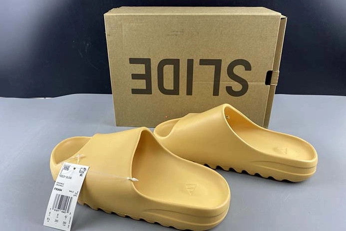 YEEZY SLIDE DESERT SAND - FW6344 Sophisticated 2091