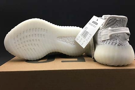 Yeezy 350 Boost V2 350 V2 “Static” REFLECTIVE KIDS YEEZY EF2367 Lightweight 2137