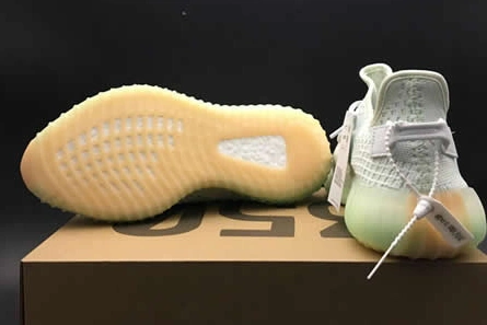 Yeezy Boost 350 V2 Hyper Space EG7491 Cozy 1750