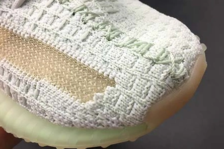 Yeezy Boost 350 V2 Hyperspace KIDS YEEZY EG7491 Bold 2139