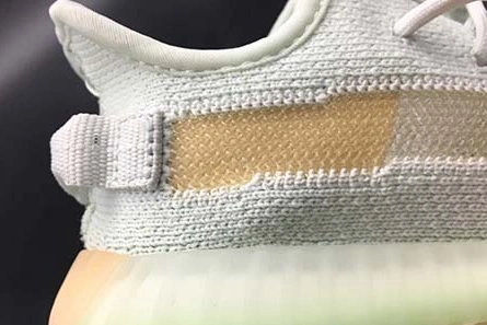 Yeezy Boost 350 V2 Hyperspace KIDS YEEZY EG7491 Bold 2139