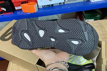 Yeezy Boost 700 MNVN ” FY3727 GoodFit 1688