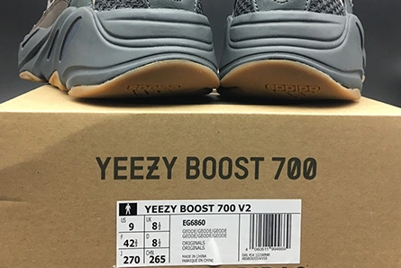 Yeezy Boost 700 V2 Trendy 1780