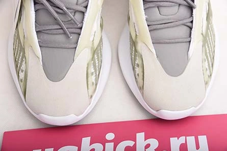 Durable Yeezy Boost 700 V3 EF9899 1754