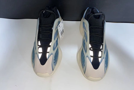 Yeezy Boost 700 V3 GY0260 Practical 1696