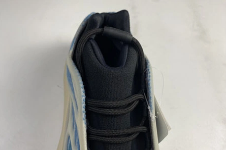 Yeezy Boost 700 V3 GY0260 Practical 1696