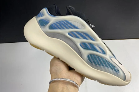 Yeezy Boost 700 V3 GY0260 Practical 1696