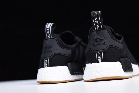 Compact adidas NMD R1 Black Gum B42200 1861