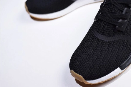 Compact adidas NMD R1 Black Gum B42200 1861