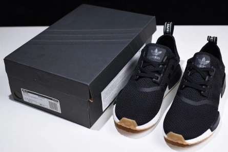 Compact adidas NMD R1 Black Gum B42200 1861